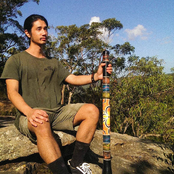 Earthie Tee – Small Logo