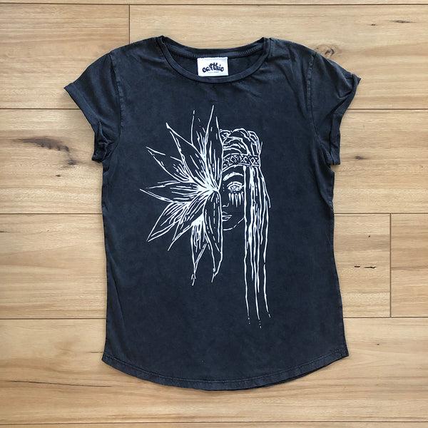 Flower Girl Rolled Sleeve Tee